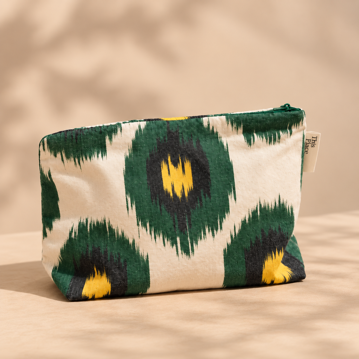 Limited Edition: Kosmetiktasche ALEKSANDRAVIKTOR x This Place